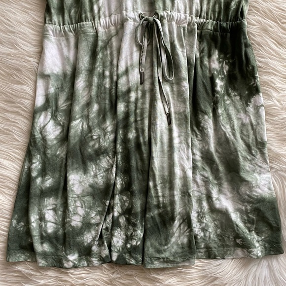 Sweaty Betty Tie Dye Green Drop Waist Athleisure Dress - Picture 4 of 10